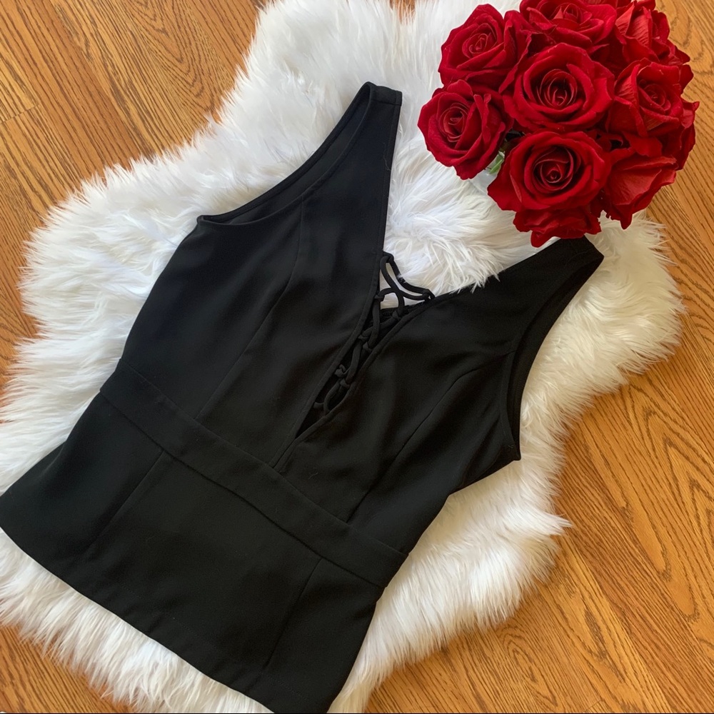 Gorgeous Bebe Top Never Worn!